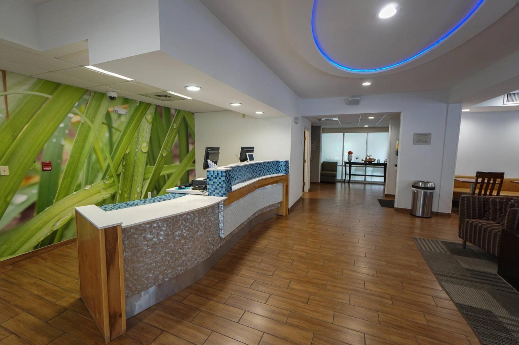Springhill Suites By Marriott Savannah Midtown Exterior foto